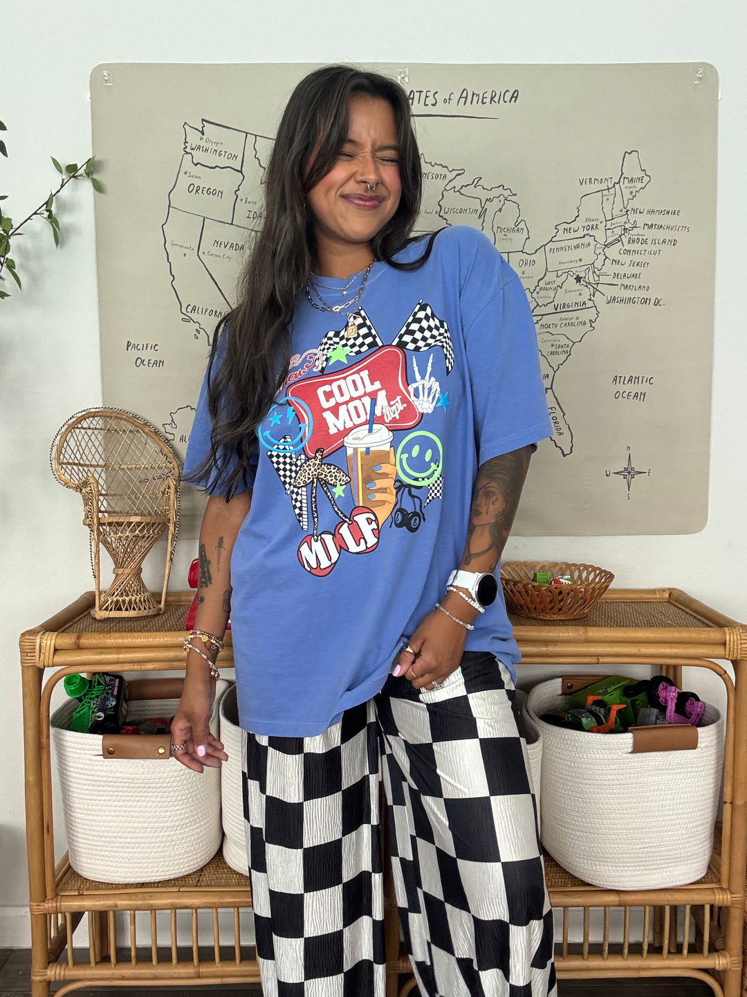トップス mom jassn2's 'Cool Mom Dept.' T-Shirt – United Monograms