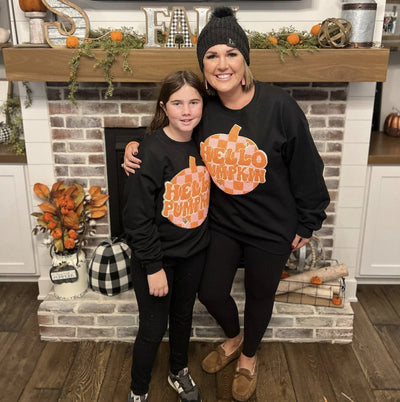 'Hello Pumpkin' Letter Patch Crewneck Sweatshirt - United Monograms