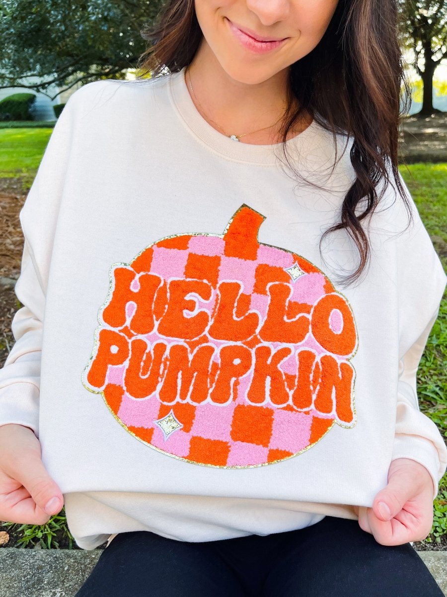 'Hello Pumpkin' Letter Patch Crewneck Sweatshirt - United Monograms